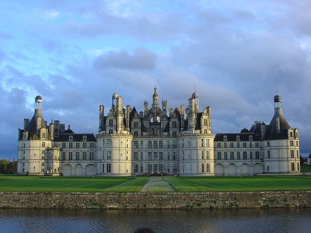 viaje cultural a paris y castillos de loira